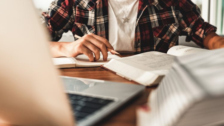 Fontes de informação científica: avaliação e seleção (1.º semestre 2020/21)